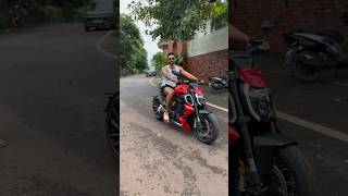 द अल्टीमेट बाईकर्सचे स्वप्न: डुकाटी डायवेलवर स्वार होणे 💥 #ducati #ducatidiavel #superbike