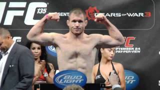 UFC 135: Hughes vs Koscheck Weigh In Highlight