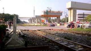 [SRT] Steam engine train No.901 was running to Ayutthaya.