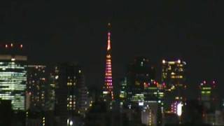 赤いライトアップの東京タワー