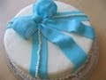 Zitronenkuchen mit Marshmallow-Fondant (Lemon Cake with MM-Fondant)