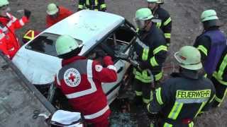 Vereine: DRK Feuerwehr DLRG Bergwacht Übung Ausbildung September 2013 Gütenbach