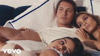 Cris Cab - Turn Out the Light ft. J Balvin (Official Video)