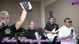 El Rey Vico \u0026 Su Grupo Karicia En Vivo / Tema: Primer Amor Mix / Miguelito Producciones