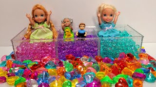 Download At the hotel !  Elsa & Anna toddlers are on vacation - fun activities - Barbie dolls #hotel mp3