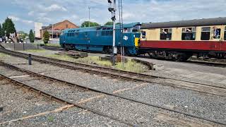 D1015 Western champion arriving into kidderminster