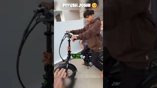 Piyush ki electric cycle kharab ho gayi😱 sourav joshi vlogs #souravjoshivlogs #shorts #viral