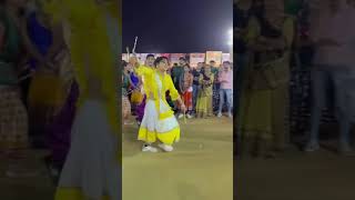 Aav ne kana tari hare garbe hu to ghumu #gujaratigarba #gujjugarba #garba #garbalover #garbadance