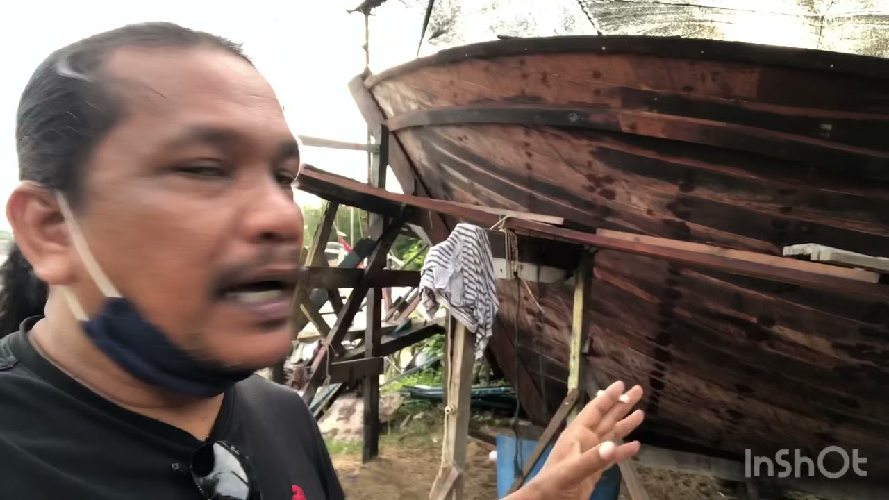 Pembinaan Bot Nelayan Di Kuala Marang Terengganu. - YouTube