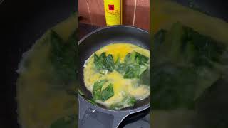 Breakfast #healthy #breakfast #egg #spinach #trending #trendingshorts