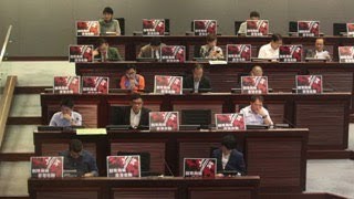 港府官员与民主派议员就“一地两检”对质