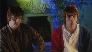 Oasis Interview with Liam Gallagher and Guigsy in Los Angeles 1995