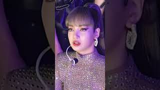 she is so strong and confident #Lisa #Lalisa