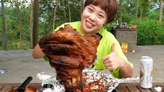 Qiumei Cuisine: wrapping the mutton leg with mud and roasting it. so delicious