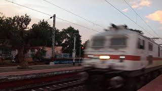 Kamakhya - yesvantpur ac sf special at full speed