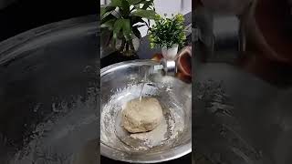 ഒട്ടും എണ്ണ കുടിക്കാത്ത പൂരി ll How to make soft and crispy puri # shorts# safees kitchen