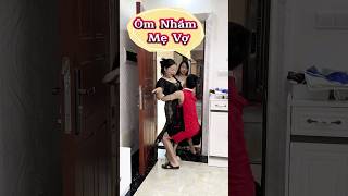 Hugged the wrong mother-in-law #funny