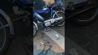 Garelli Eureka Flex Moped 1976 Gear box Oil change (part 2)