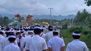 Melasti/Mekiis Rangkaian Pujawali Purnamaning Kalima, Krg. Selumbung Tanjung Lombok Utara