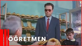 Öğretmen | Kemal Sunal Komedi Filmi (Restorasyonlu) İzle