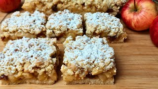 The simplest apple pie. Recipe for aromatic cake with apples.