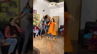 Dance എങ്ങനെയുണ്ട് 😍! ഈ വിഡിയോയിൽ നിങ്ങൾ ആരെയാ ശ്രദ്ധിച്ചത് 🤪 #shorts #youtubeshorts