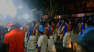 Thengum vila bhagavathy sinkari melam in perukuzhi