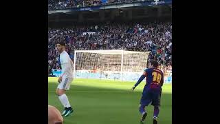 Messi barefoot assist vs Real Madrid and Aleix Vidal makes it 3 -0 for Barcelona