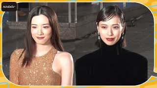 ＜東京国際映画祭＞戸田恵梨香＆永野芽郁、ロングゴージャスドレス＆肩出しキラキラドレスで魅了　レッドカーペットに登場！