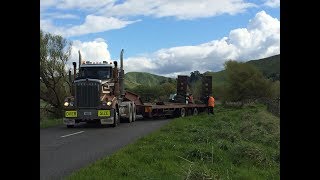 New Zealand Kenworth equipment mover #trucking