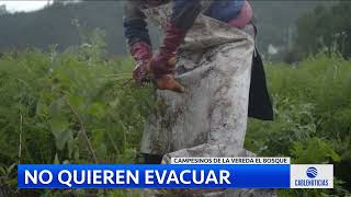 Campesinos no quieren evacuar pese a posible erupción del volcán Nevado del Ruiz