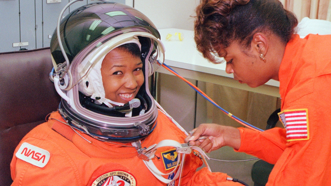 Mae Jemison, First African-American Woman In Space - YouTube