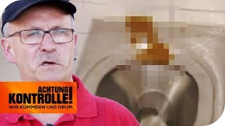 Daneben Gezielt! Hartmut Macht Die Sauerei Auf Der Autobahntoilette Sauber! | Achtung Kontrolle