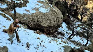 Winter Campaign at the stone shelter above the mountain |Survival of Bushkrack, Nature Film, Cooking