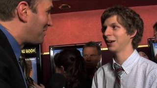 Funny Red Carpet Moments with Michael Cera, Bob Saget, Justin Long \u0026 Fred Willard