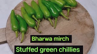 Stuffed green chillies | Bharwa mirch banane ka sab se aasaan tarika | Easy recipe 😋 |