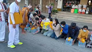 7/ 1/65 หลวงตาบุญชื่นเริ่มเดินธุดงค์ แสวงบุญ ตอนนี้สู่ถนนใหญ่ ออกนอกโรงพยาบาลด่านขุนทด นครราชสีมา