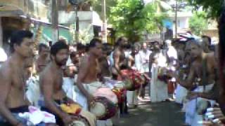 KUTTIANKAVE POORAM MANAKULAM EZHUNNALLIP 2011 - AMBALAPURAM