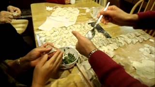 学我包饺子： How to make dumplings on New Year's Eve