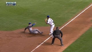 NLCS Gm3: Baez alertly retires the lead runner