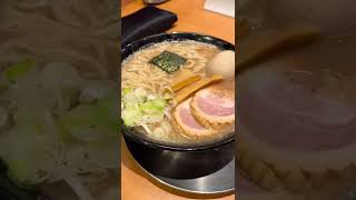 東京ラーメンストリート六厘舎で特盛だってペロリだぜ