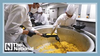 Watch: Abu Dhabi’s Sheikh Zayed Grand Mosque serves 30,000 iftar meals daily during Ramadan