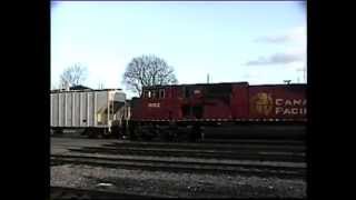 CP AC4400CW and SD9043MAC 9152 at Galt in 2004