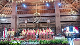 FESTIVAL KARAWITAN PKK KABUPATEN PONOROGO/PENAMPILAN GRUP SUKO WAHYU DARI PKK SUKOREJO