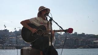 Awesome Busker in Porto, Portugal