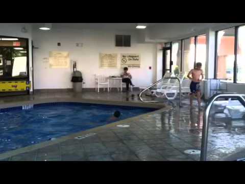 Hotel Pool Jumping Youtube