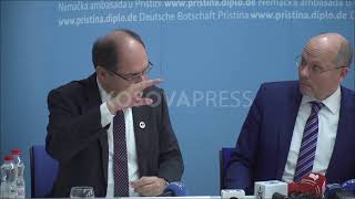 Deputetët gjermanë Peter Beyer dhe Christian Schmidt në konferencë për media (Drejtpërdrejt)