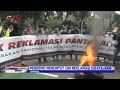 Aksi Bakar Ban dan Saling Dorong Warnai Demo Tolak Reklamasi di Depan Balai Kota Jakarta - BIP 09/07