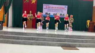 Nhóm nhảy shuffle dance bất ổn .CÔ  GÁI BÊN GỐI.—- c