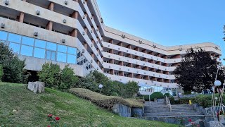 Which hotel in Bulgaria offers 3 in 1 - relaxation, art gallery and treatment?